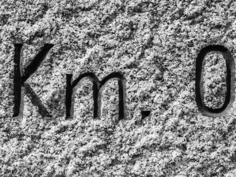 Zero Kilometre Stone: The Heart of Budapest's Road Network 2 Zero Kilometre Stone in Budapest