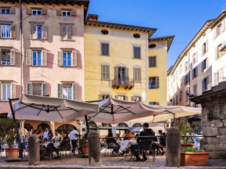 Piazza Mercato delle Scarpe