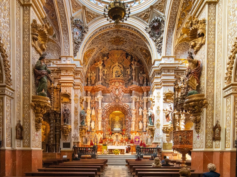 Basílica Virgen de las Angustias: Angustias: Ένα πνευματικό και αρχιτεκτονικό στολίδι στη Γρανάδα 3 Βασιλική Virgen de las Angustias