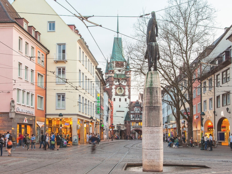 Bertoldsbrunnen: Een tijdloos symbool van Freiburg 2 Bertoldsbrunnen in Freiburg