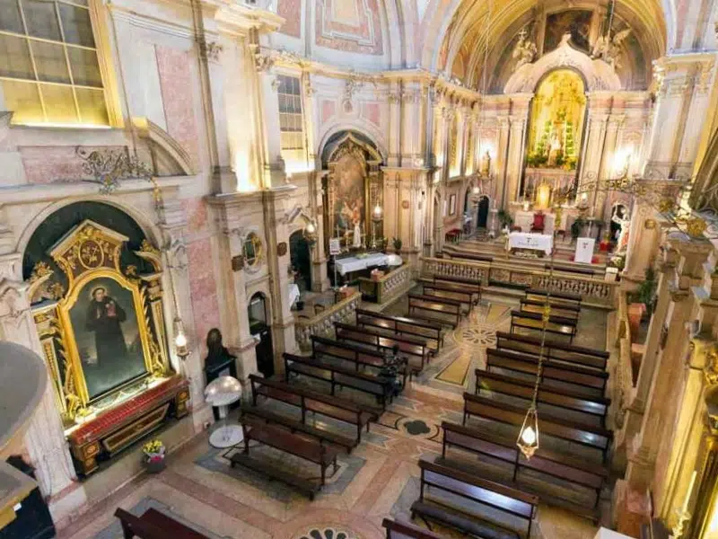 Kerk van Sint Antonius: Een bezienswaardigheid in Lissabon gewijd aan de beschermheilige van de stad 2 Kerk van Sint Antonius in Lissabon
