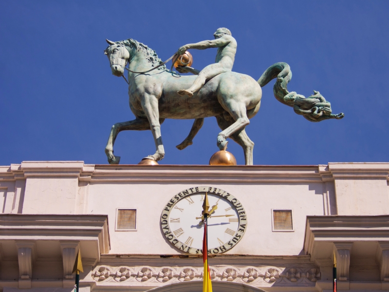 Granada City Hall: A Symbol of Civic Power and Architectural Grandeur 2 Granada City Hall