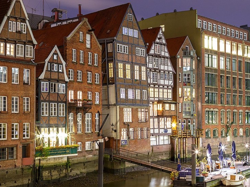 Hohe Brücke : Une merveille moderne sur les voies navigables de Hambourg 2 Hohe Brücke à Hambourg