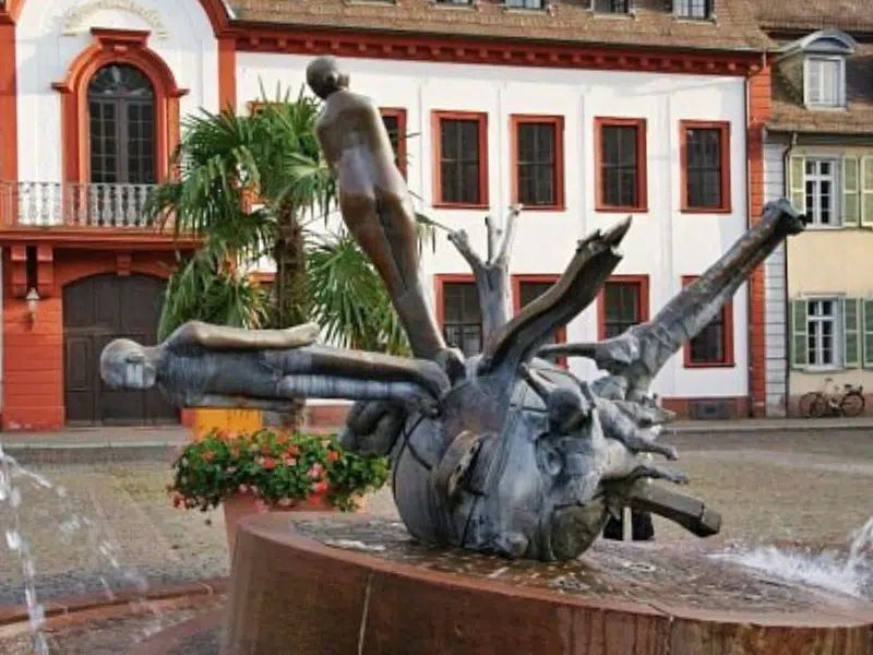 Karlsplatz: een centrum van leven in de oude binnenstad van Heidelberg 3 Karlsplatz in Heidelberg