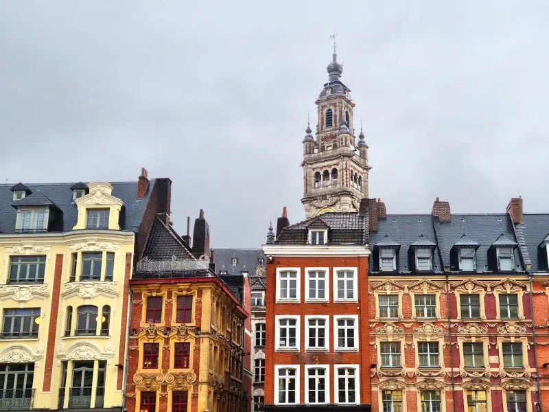 La Vieille Bourse: Een literaire haven in het hart van Lille 1 La Vieille Bourse in Lille