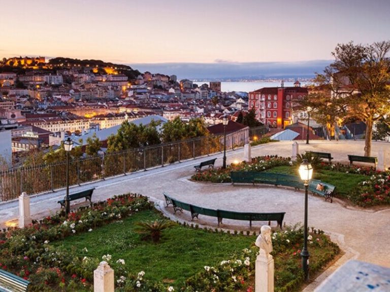 Miradouro de Sao Pedro in Lisbon