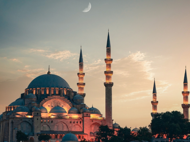 Nueva Plaza de la Mezquita: Un vibrante centro neurálgico en Eminönü 3, Estambul Plaza de la Mezquita Nueva de Estambul