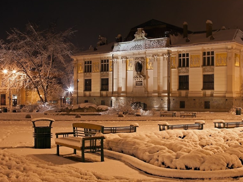 Plac Szczepański: Um centro vibrante no coração de Cracóvia 3 Plac Szczepański em Cracóvia