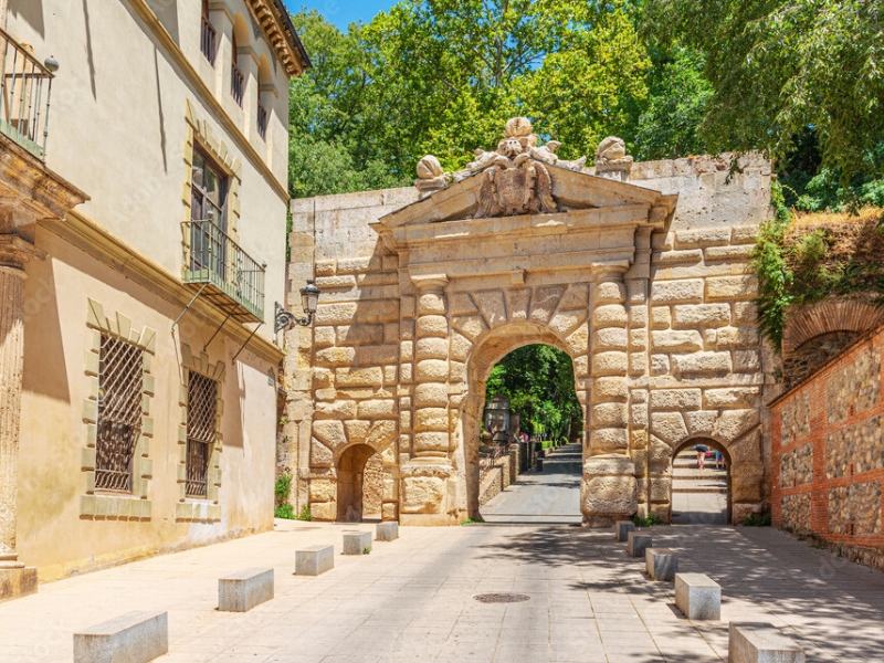 Puerta de las Granadas