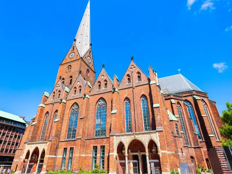 Igreja de São Pedro: Um marco intemporal no coração de Hamburgo 3 Igreja de São Pedro em Hamburgo