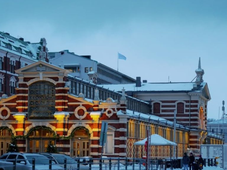Vanha Kauppahalli in Helsinki