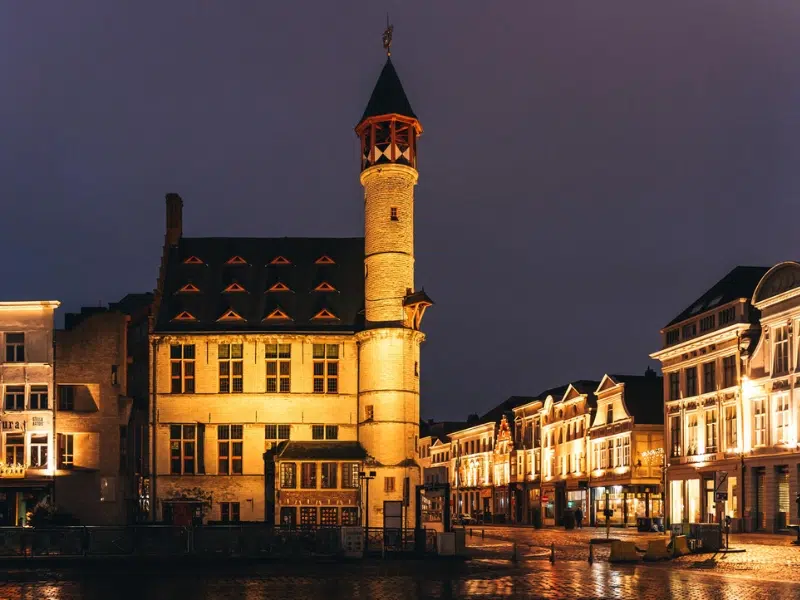 Vrijdagmarkt: Der Herzschlag von Gent 3 Vrijdagmarkt in Gent