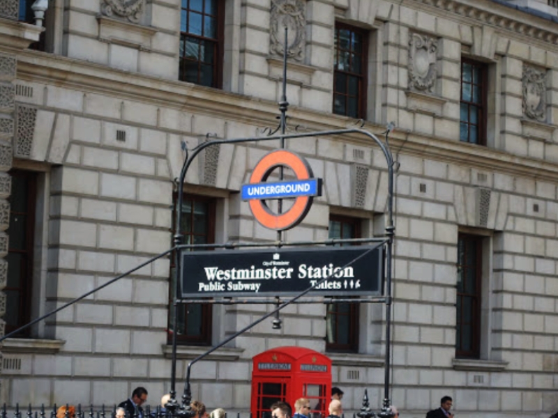 La gare de Westminster : Une passerelle vers le cœur de Londres 2 Westminster à Londres