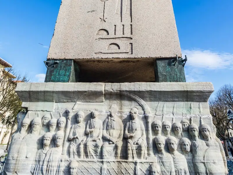 Obelisco de Teodósio: Uma testemunha intemporal da História em Istambul 2 Obelisco de Teodósio em Istambul