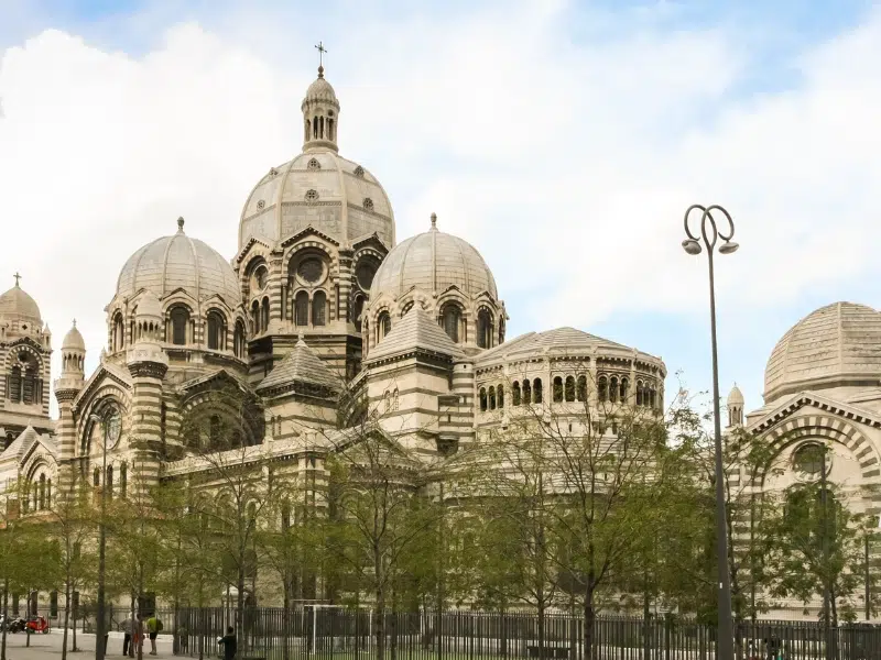 Kathedrale La Major: Eine zeitlose Ikone in Marseille 1 Kathedrale La Major in Marseille