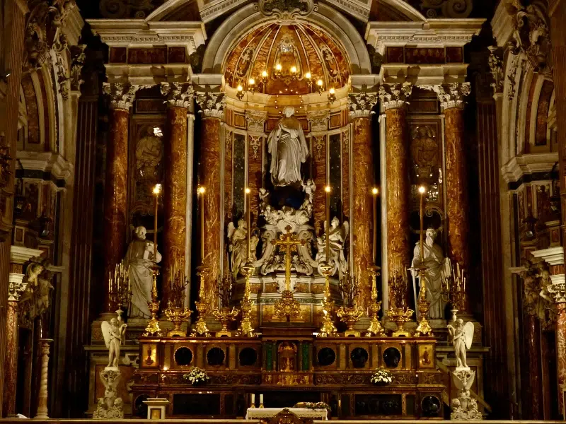 Chiesa del Gesù Nuovo: Uma obra-prima no coração de Nápoles 2 Chiesa del Gesù Nuovo em Nápoles