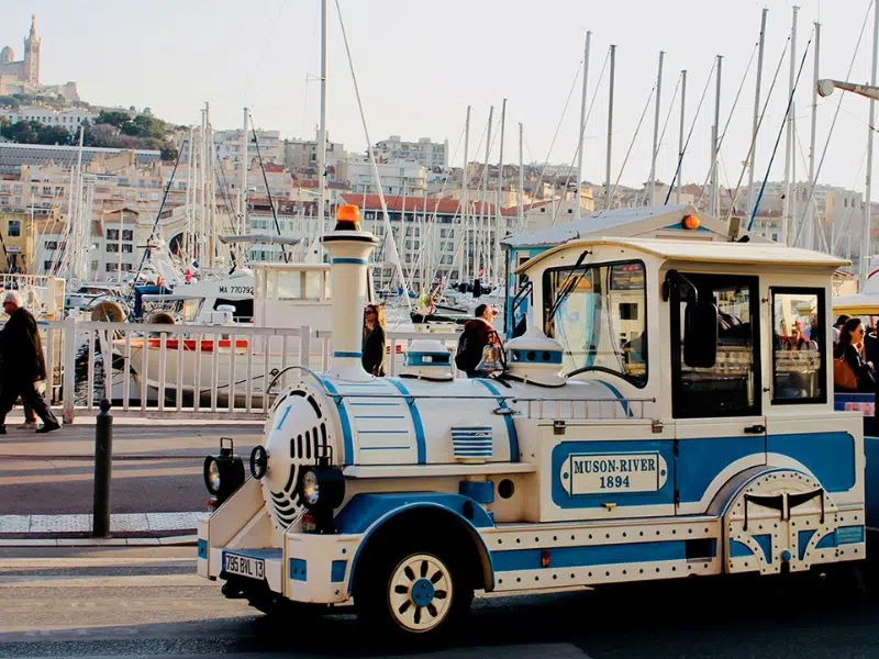 Les Petits Trains: Eine wunderbare Art, Marseille zu erkunden 1 Les Petits Trains in Marseille