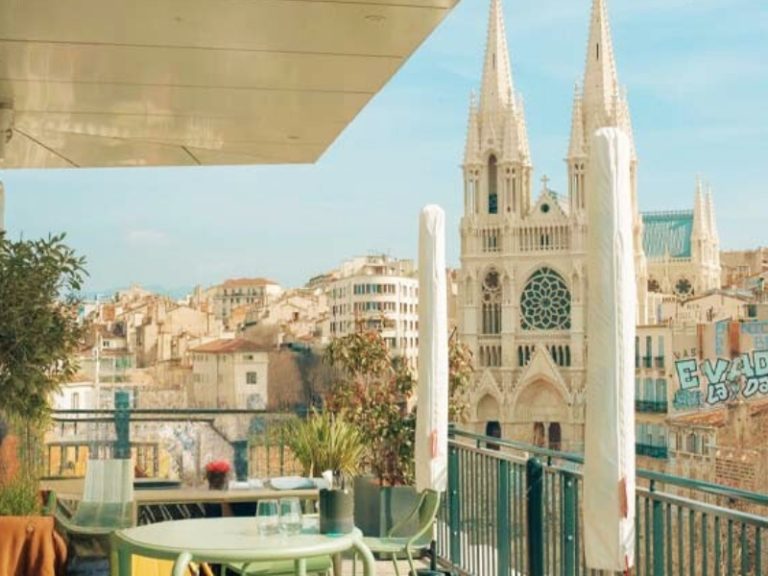 Les Réformés Rooftop in Marseille