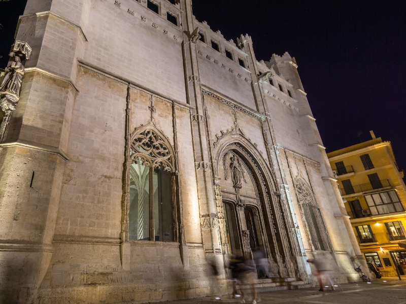 Llotja de Palma : un chef-d'œuvre gothique au cœur de Palma 3 Llotja de Palma