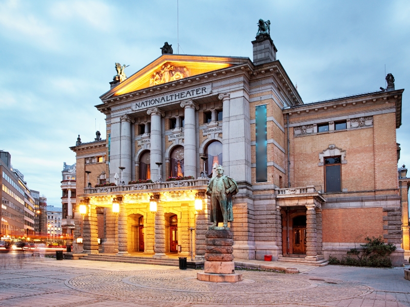 Il Teatro Nazionale di Oslo: Un punto di riferimento culturale della Norvegia 3 Teatro Nazionale di Oslo