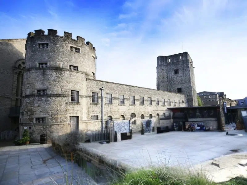 Castelo e Prisão de Oxford: Uma joia histórica no coração de Oxford 2 Castelo e prisão de Oxford