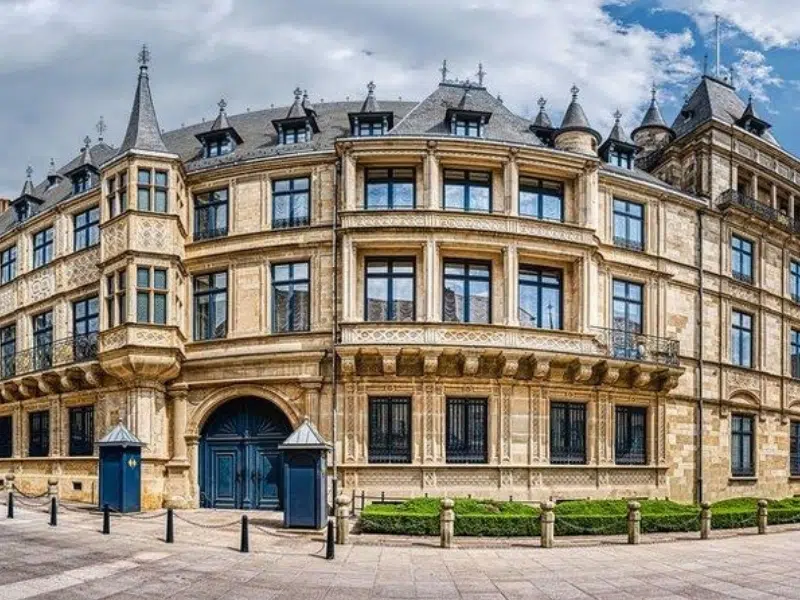 Palazzo Granducale: Un simbolo senza tempo della regalità lussemburghese 3 Palazzo Granducale a Lussemburgo