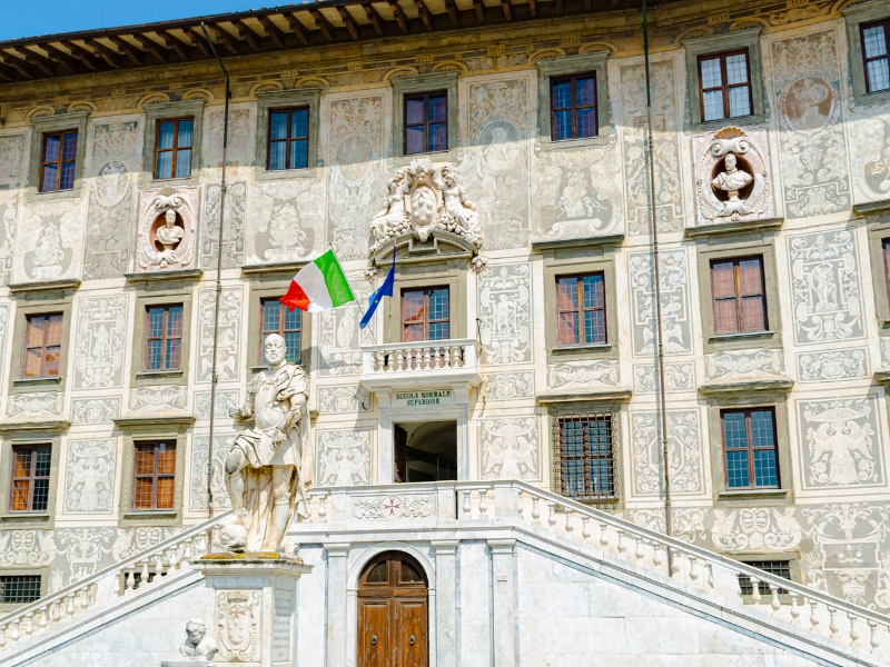 Palazzo della Carovana: Uma obra-prima do Renascimento no coração de Pisa 2 Palazzo della Carovana em Pisa