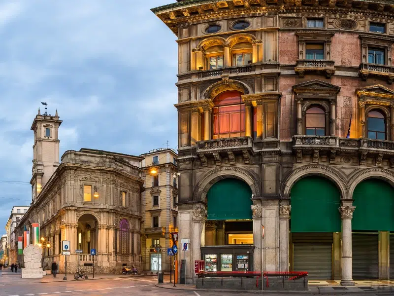 Piazza Mercanti: een reis door middeleeuws Milaan 1 Piazza Mercanti in Milaan
