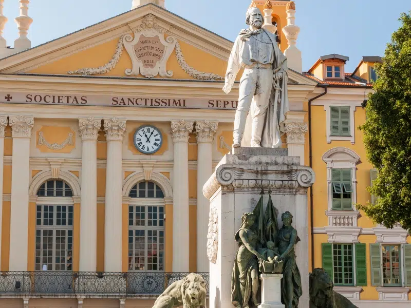 Place Giuseppe Garibaldi à Nice