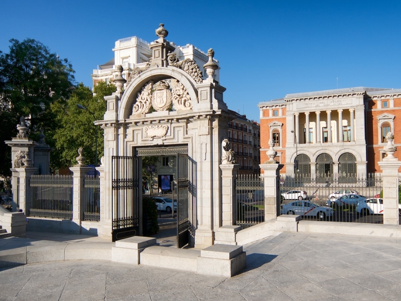 Puerta de Felipe IV : une porte majestueuse à Madrid 3 Puerta de Felipe IV à Madrid
