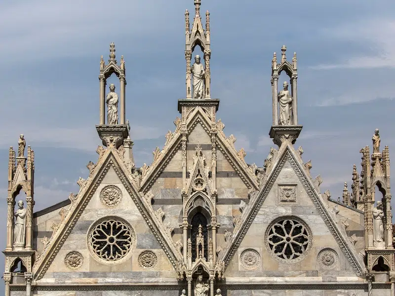Santa Maria della Spina: Un gioiello dell'architettura gotica a Pisa 2 Santa Maria della Spina a Pisa