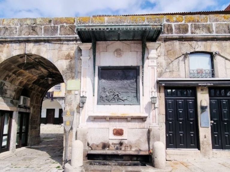 Alminhas of the Bridge in Porto