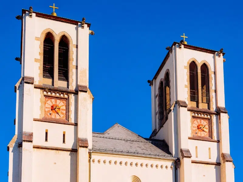 Andräkirche Salzburg: Uma joia neo-gótica no coração da cidade 1 Andräkirche em Salzburgo
