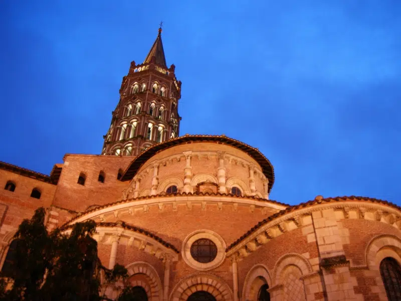 Basilique Saint-Sernin : Un monument de la splendeur romane à Toulouse 3 Basilique Saint-Sernin à Toulouse