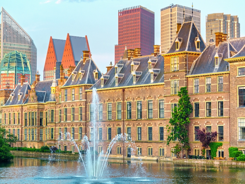 The Binnenhof: The Historic Heart of Dutch Democracy 1 Binnenhof in the Hague