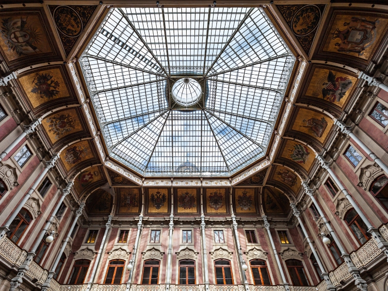 Palazzo Bolsa: Uno sguardo alla grandezza commerciale di Porto 1 Palazzo Bolsa a Porto