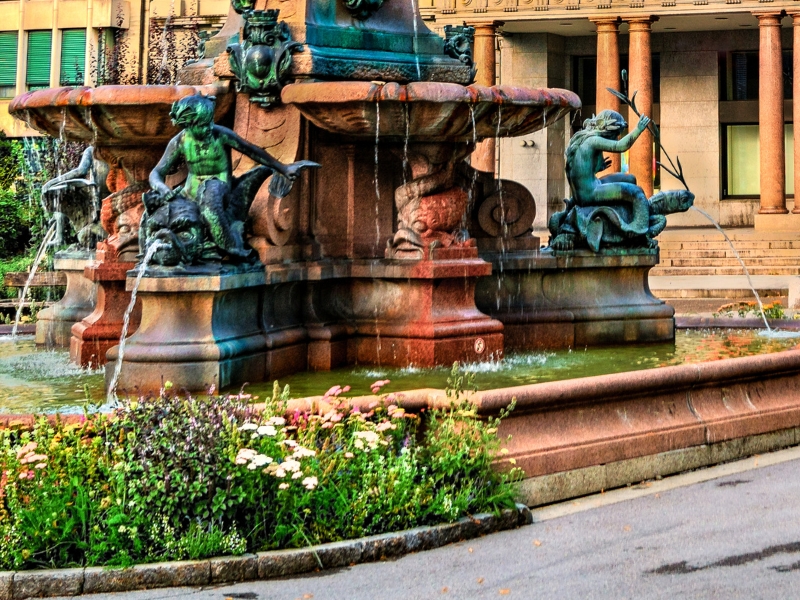 Broderbrunnen: Un manantial intemporal de historia en San Gall 3 Broderbrunnen en San Gall
