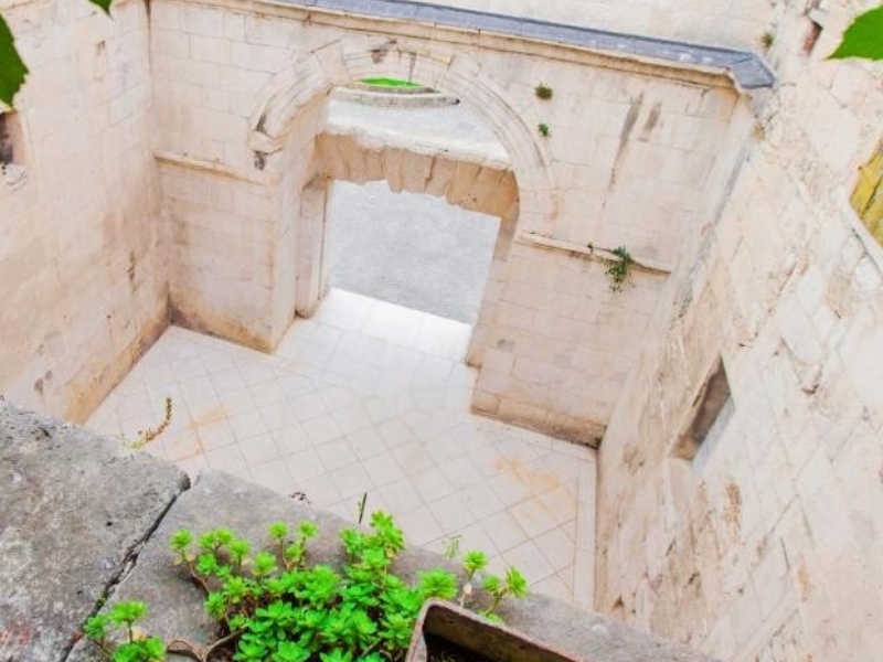 La Puerta de Oro: Un portal al Palacio de Diocleciano en Split 3 Golden Gate en Split
