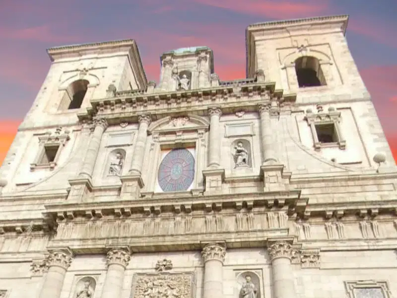 Iglesia de los Jesuitas : Un chef-d'œuvre baroque au cœur de Tolède 1 Iglesia de los Jesuitas à Tolède