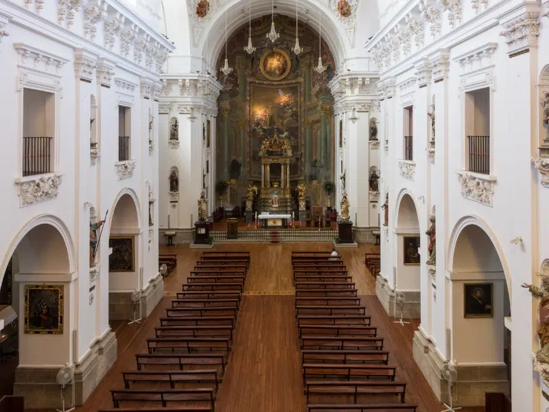 Iglesia de los Jesuitas : Un chef-d'œuvre baroque au cœur de Tolède 2 Iglesia de los Jesuitas à Tolède