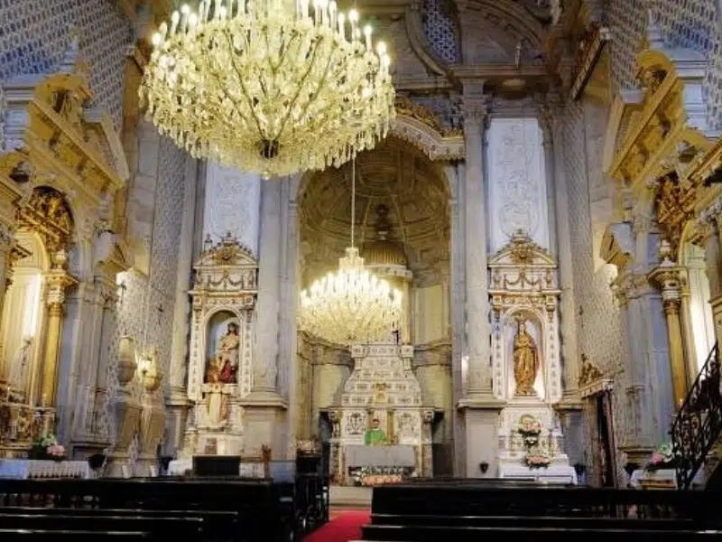 Igreja da Misericórdia: Um testemunho de fé e compaixão no Porto 2 Igreja da Misericórdia no Porto