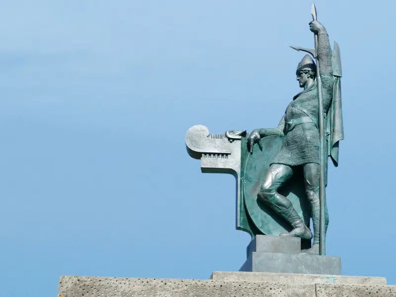 Ingolfur Arnarson : Le premier habitant permanent de Reykjavík 3 Ingolfur Arnarson à Reykjavik