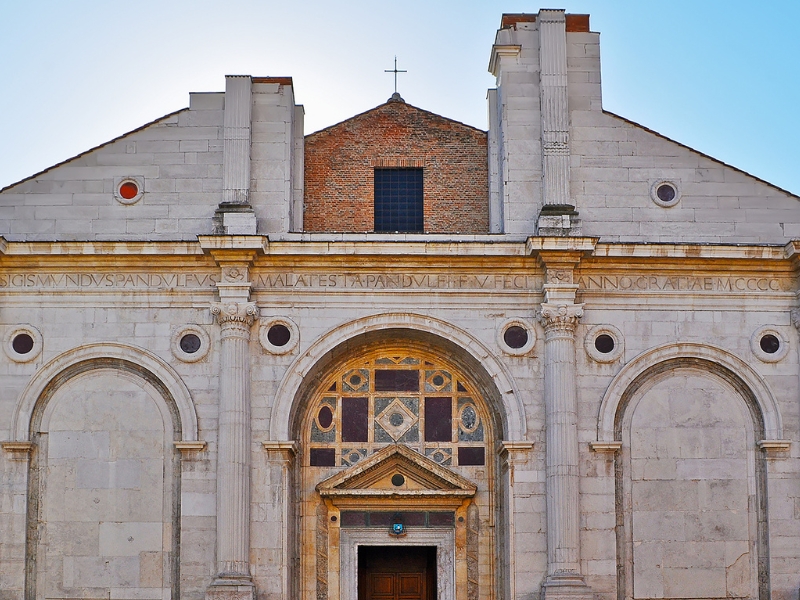 Il Tempio Malatestiano: Una visione rinascimentale a Rimini 1 Tempio Malatestiano di Rimini