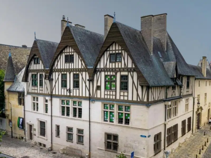 Museu Hotel Le Vergeur: Um passo atrás no tempo em Reims 2 Museu Hotel Le Vergeur em Reims