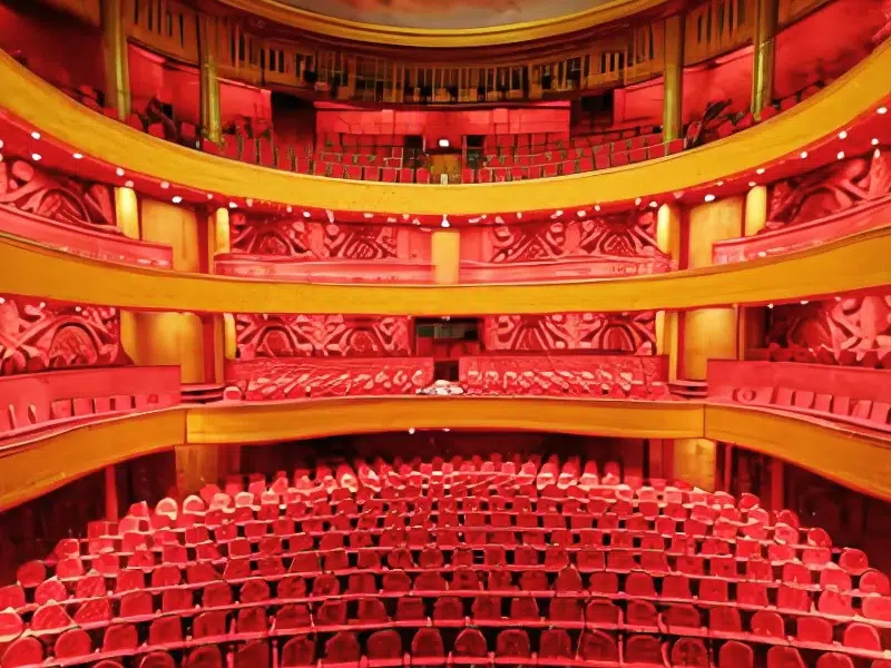 Opéra de Reims: Klejnot kultury w sercu Szampanii 2 Opéra de Reims