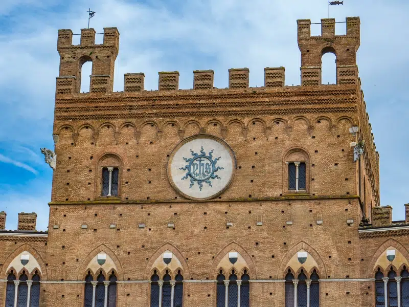 Palazzo Pubblico: Um símbolo do poder e da ambição de Siena 1 Palazzo Pubblico em Siena