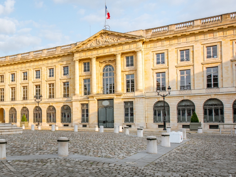 Reims Place Royale: A Legacy of Royal Patronage in the Heart of the city 3 Reims Place Royale