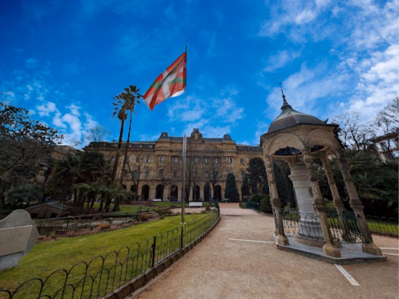 Plaza de Guipúzcoa: Eine heitere Flucht im Herzen von San Sebastián 3 Plaza de Guipúzcoa in San Sebastian