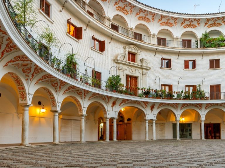 Plaza del Cabildo in Seville