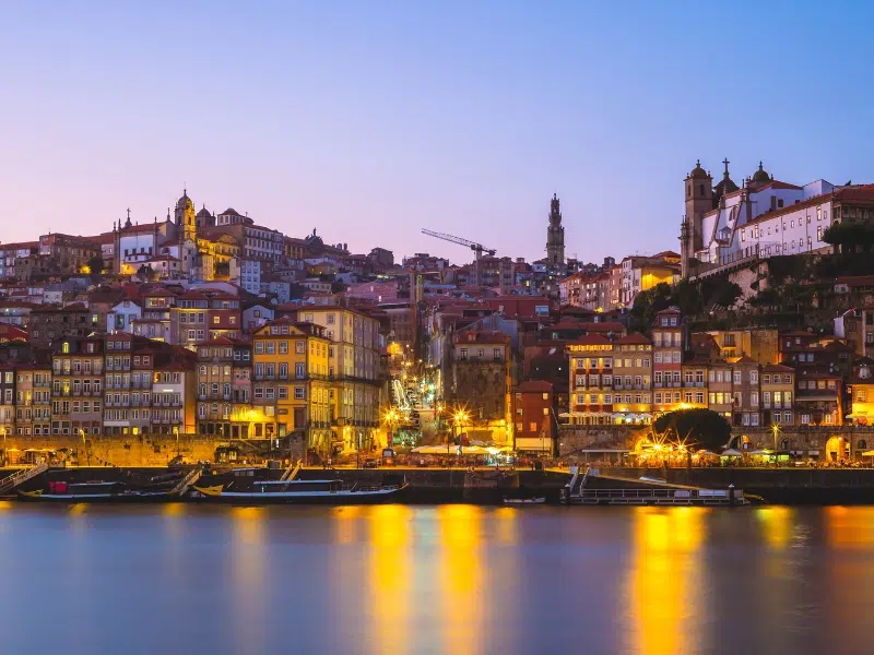 Plac Ribeira: Klejnot UNESCO w Porto 1 Plac Ribeira w Porto
